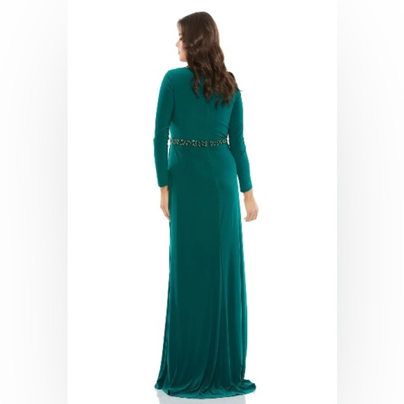 Mac Duggal 67899 Emerald Green Evening Gown with embellished belt, size 14W - Picture 2 of 9